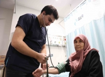 Sağlık çalışanları yeni yıla görevlerinin başında girdi
