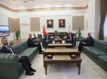 Bakan Fahrettin Koca ile Kütahya Şehir Hastanesinin tamamlanması konusunu görüştüler
