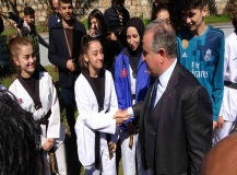 Osman Aşkın Bak: 