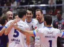 Kupa Voley: Arkas Spor: 3 - Ziraat Bankkart: 2
