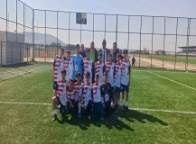 Niğde’de Okul Sporları Şampiyonları kupayı kaldırdı
