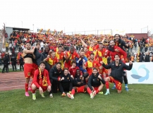 Göztepe deplasmanda lider
