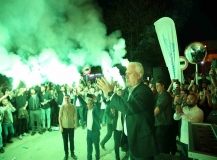 Bursa Büyükşehir Belediye Başkanı Mustafa Bozbey, Bursaspor maçı biletlerinin tamamını satın aldı
