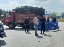Kaza yerine gelen polisler, mesai arkadaşlarının cenazesiyle karşılaştı
