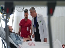 İzmir'de Gururlandıran Başarı: 38 Yıl Sonra Tıp Eğitimini Tamamladı, 56 Yaşında Doktor Oldu