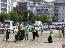 Çiğlililer çevre için el ele verdi